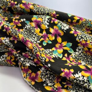 Veludo Cotelê Preto Florido