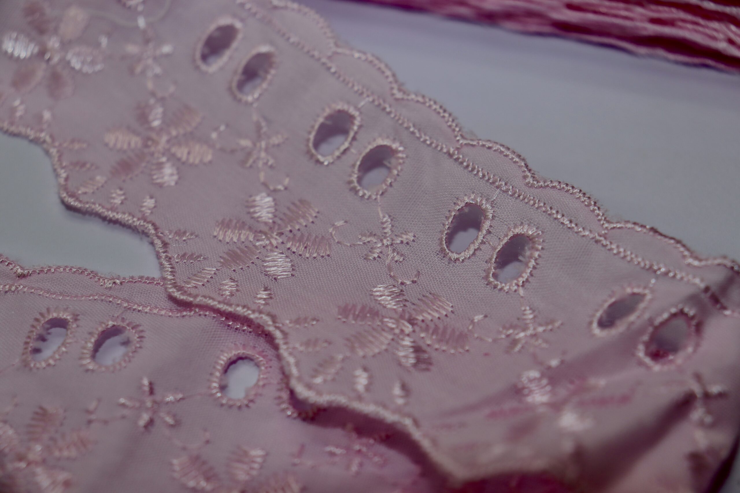 Tira Bordada com Passa Fita Rosa - Imagem 2